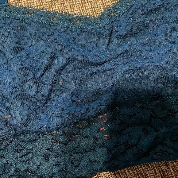 Blue lace bralette - Picture 2 of 6